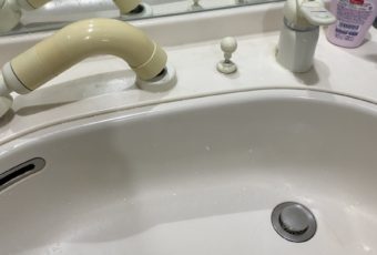 洗面化粧台水栓金具交換工事