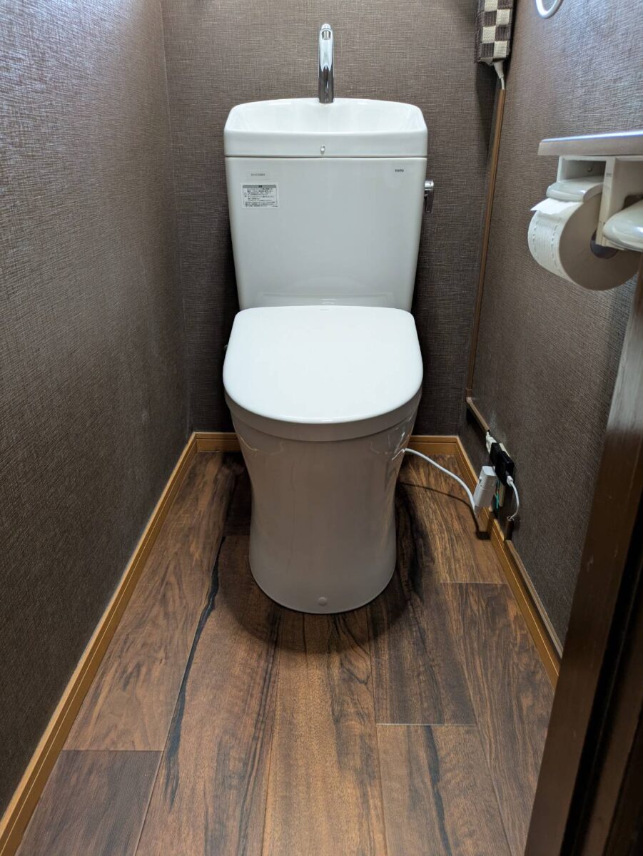 トイレ交換＋床クッションフロア張替工事/筑紫野/リフォーム